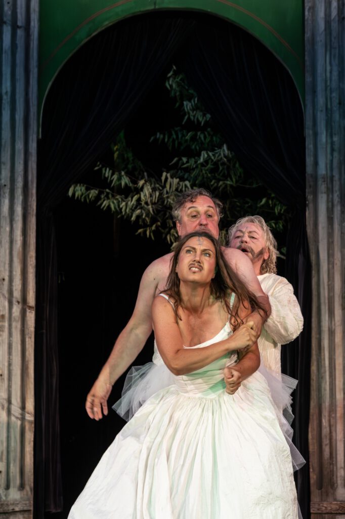Szenenfoto aus "Ein Sommernachtstraum" am Monbijou Theater
