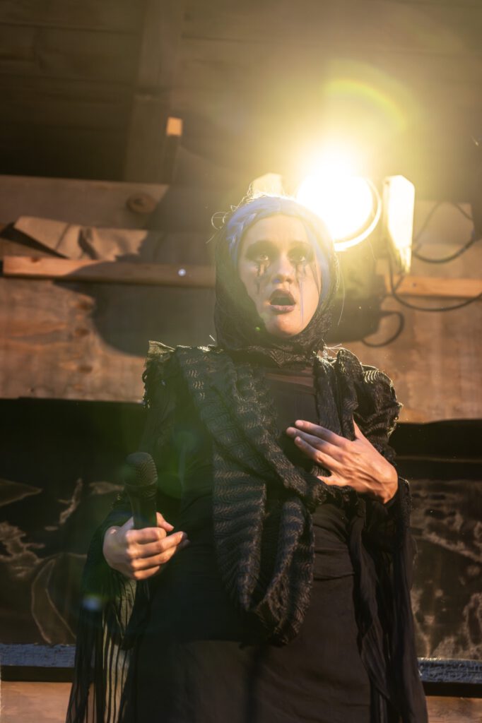 Szenenfoto aus "Ein Sommernachtstraum" am Monbijou Theater