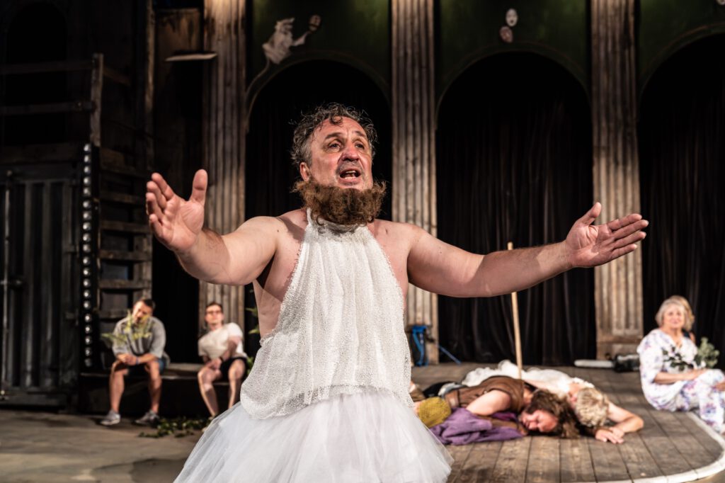 Szenenfoto aus "Ein Sommernachtstraum" am Monbijou Theater