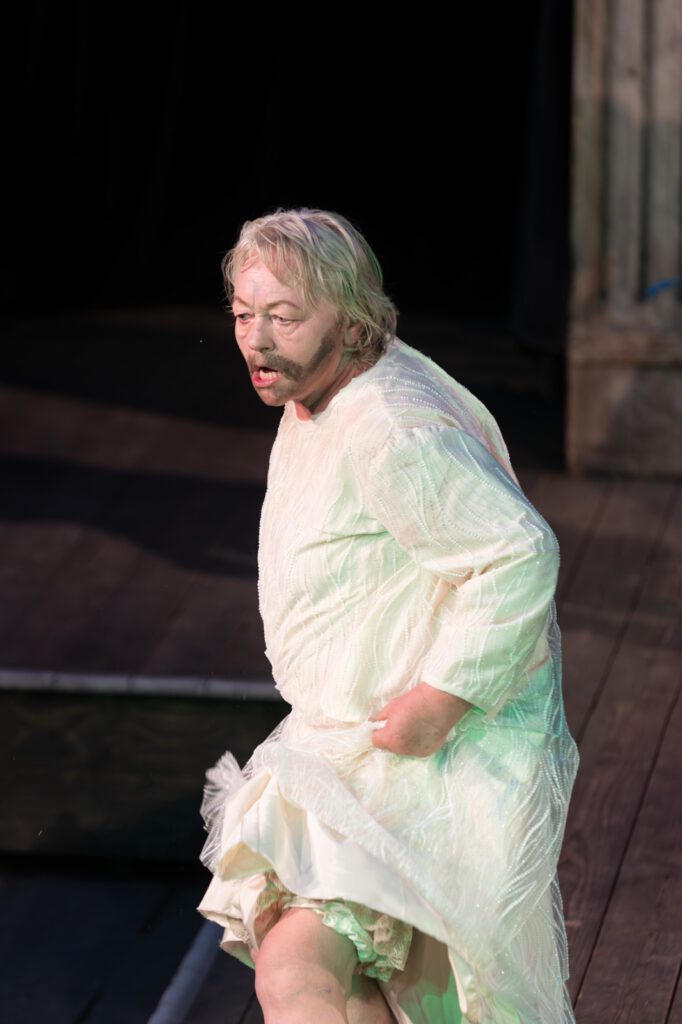 Szenenfoto aus "Ein Sommernachtstraum" am Monbijou Theater